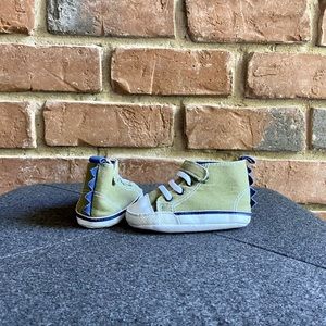 *Free with Purchase* 3-6M Carter’s Green Dino Crib Shoes
